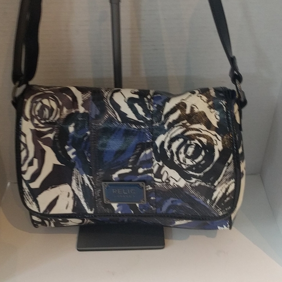 Beautiful bag by Relic💕🍀🌸 - Picture 2 of 12